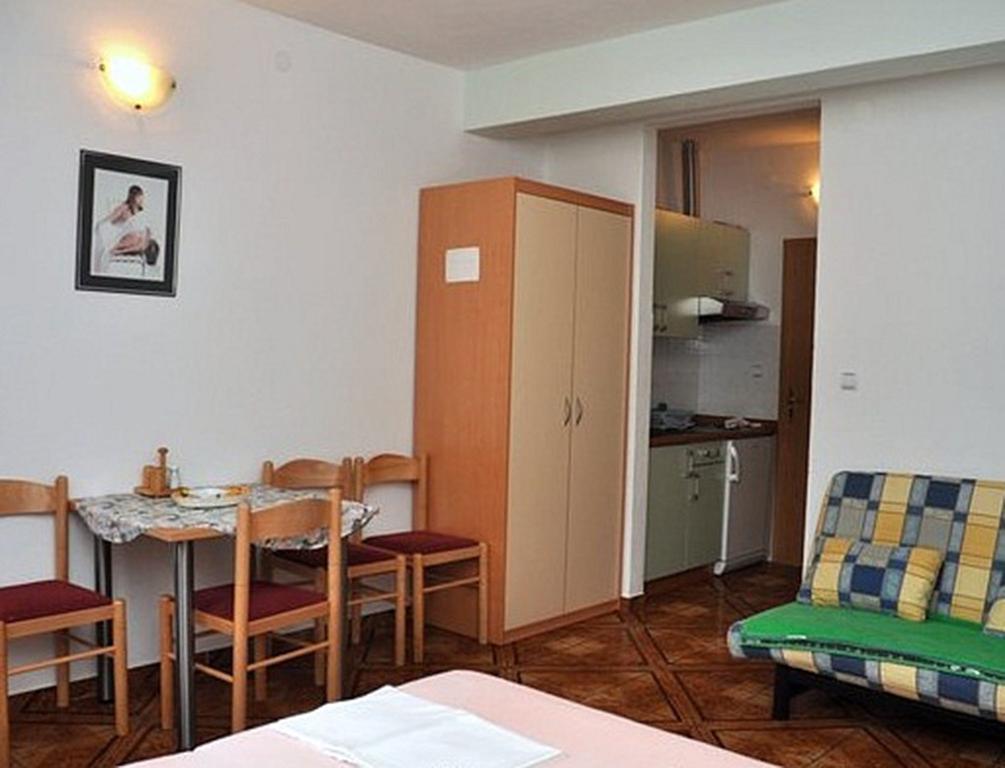 Riva Apartments Zivogosce Bagian luar foto